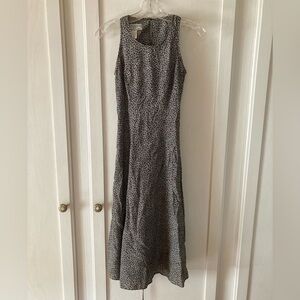 VTG E.D. Michaels Sleeveless Black and White Midi Dress with Subtle Floral Print